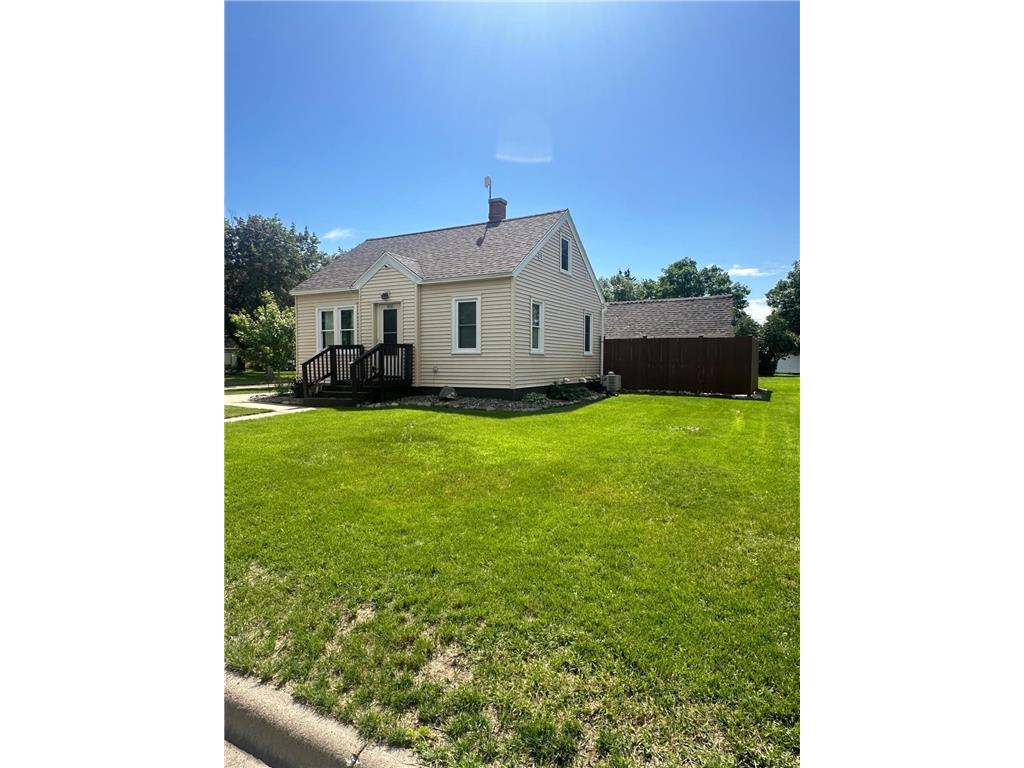 401 3rd Street NW Little Falls MN 56345 6550123 image1