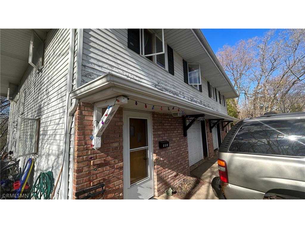 401-403 Monroe Place Hopkins MN 55343 6362762 image1