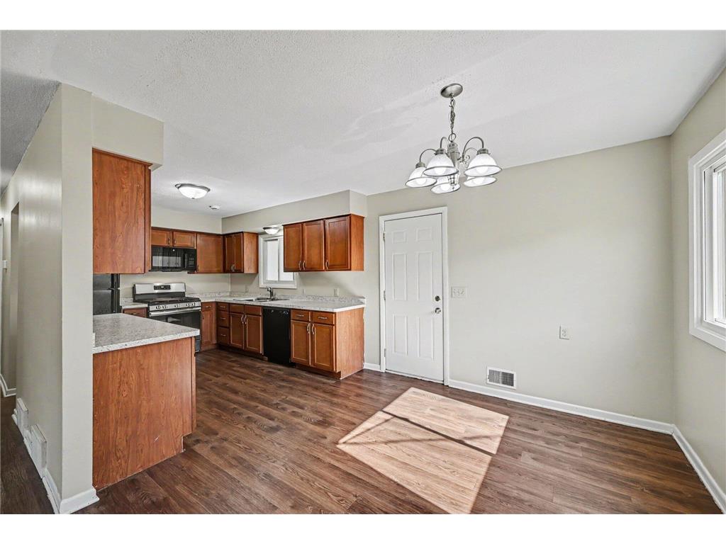 401 42nd Avenue NE Columbia Heights MN 55421 7099281 image9