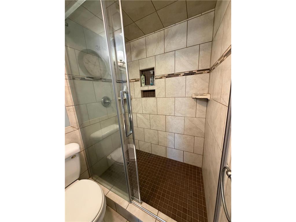 401 Center Street E Roseau MN 56751 7034447 image15