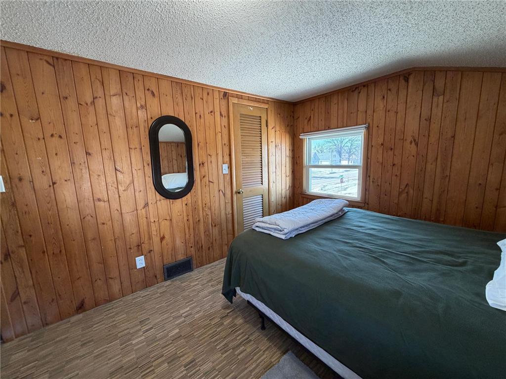401 Center Street E Roseau MN 56751 7034447 image26