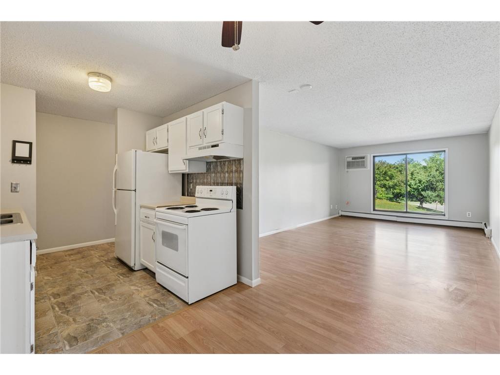 401 E Burnsville Parkway #106 Burnsville MN 55337 6786879 image1