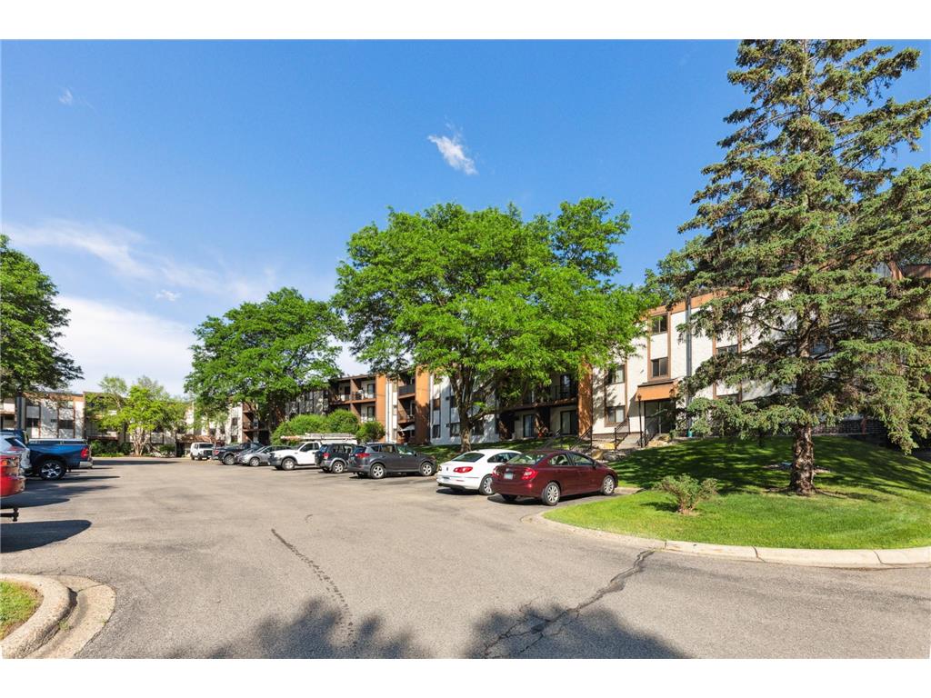 401 E Burnsville Parkway #106 Burnsville MN 55337 6786879 image25