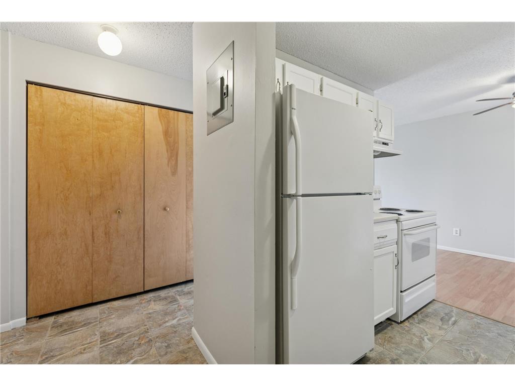 401 E Burnsville Parkway #106 Burnsville MN 55337 6786879 image3