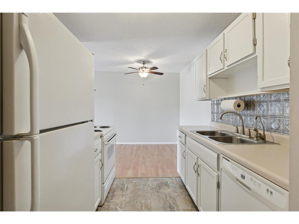 401 E Burnsville Parkway #106 Burnsville MN 55337 6786879 image7