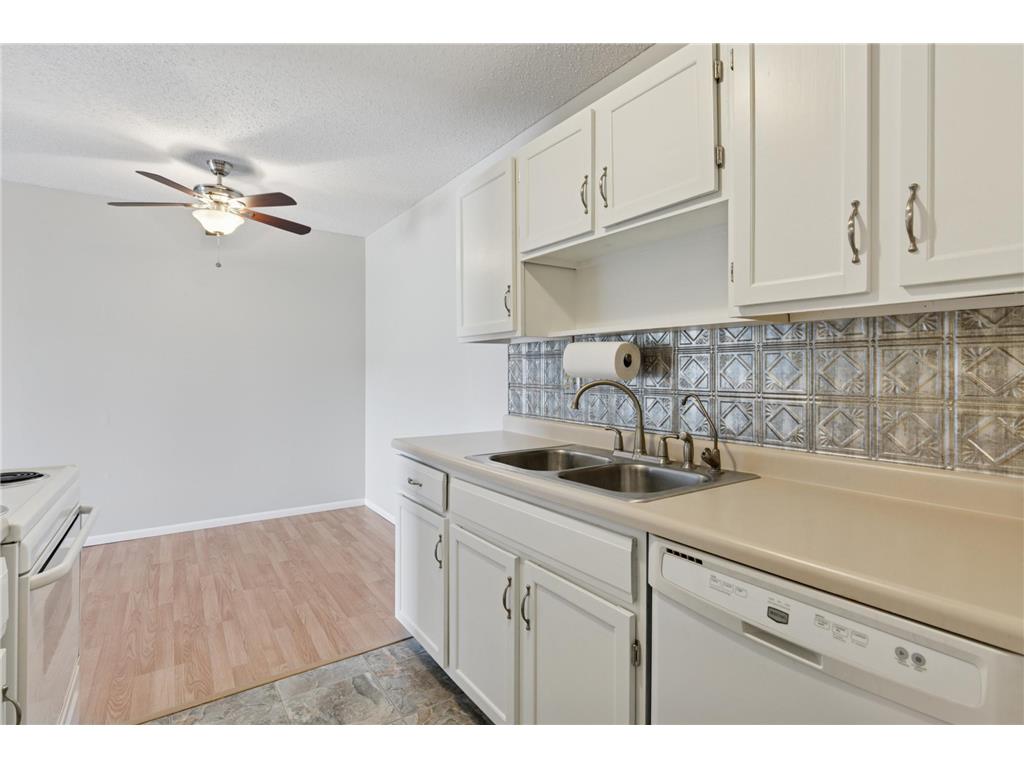 401 E Burnsville Parkway #106 Burnsville MN 55337 6786879 image8