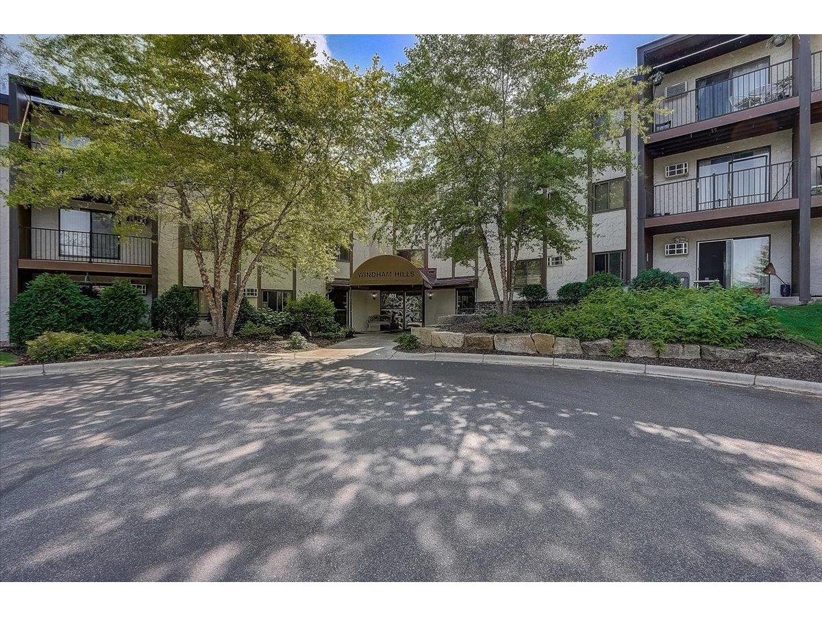 401 E Burnsville Parkway 328, Burnsville, MN 55337 MLS 6010395