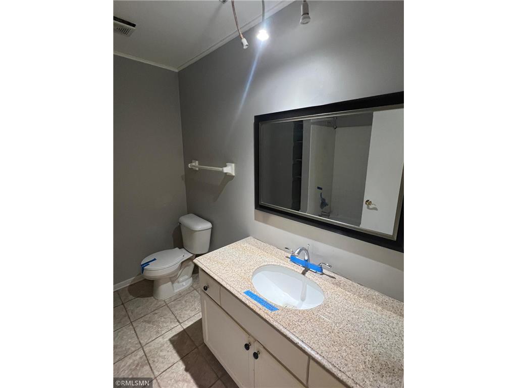 401 E Burnsville Parkway #334 Burnsville MN 55337 7024170 image10