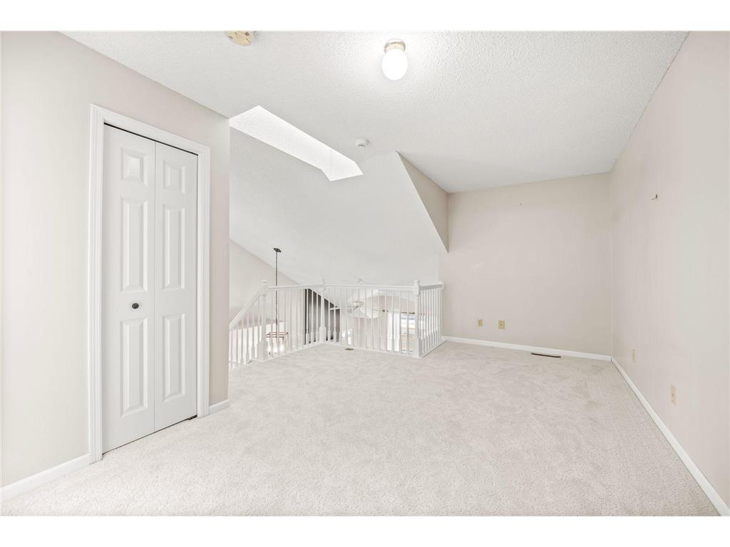 401 Hickory Lane N Oakdale MN 55128 7000327 image14