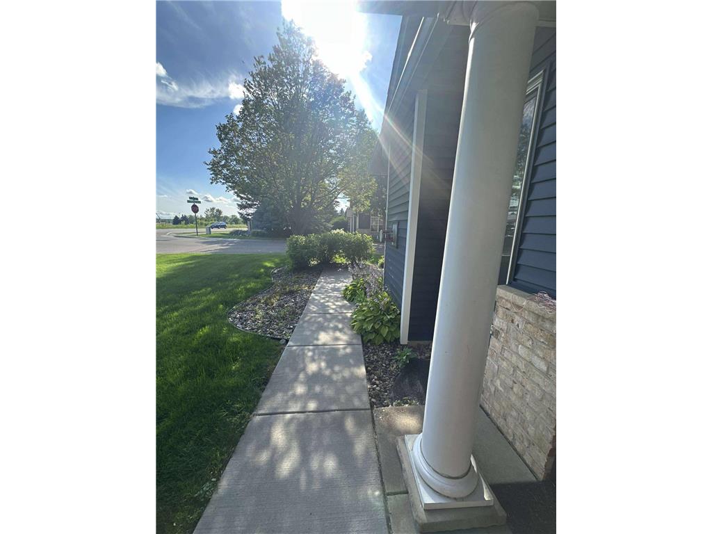 401 Hickory Lane N Oakdale MN 55128 7000327 image26