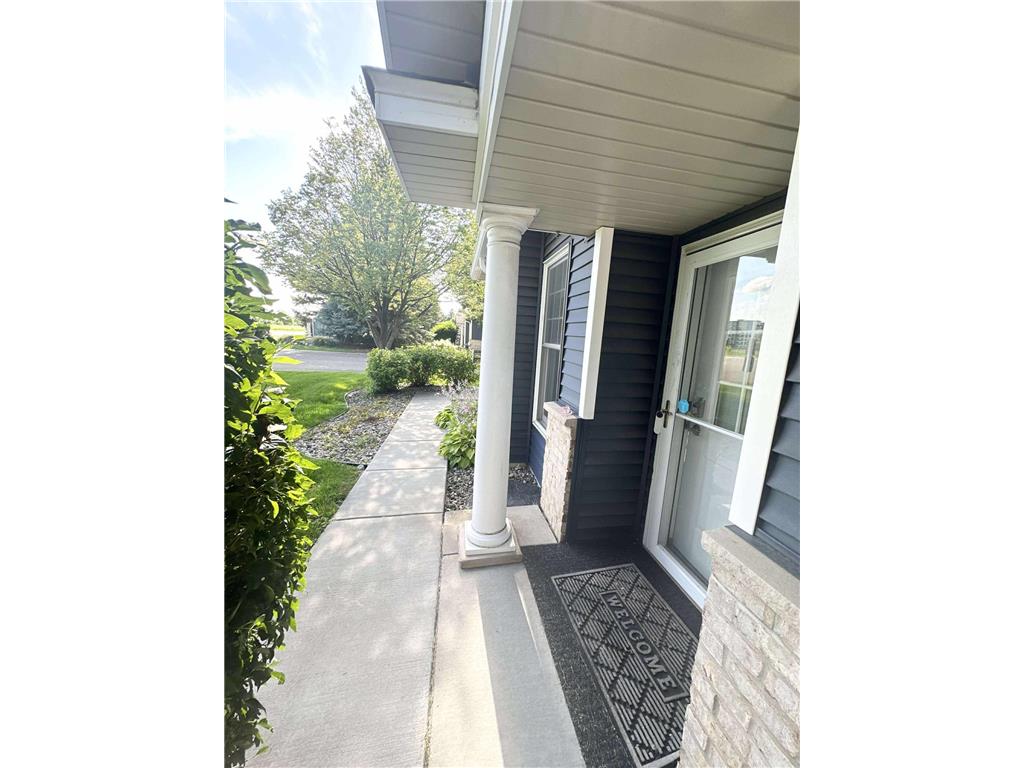 401 Hickory Lane N Oakdale MN 55128 7000327 image27