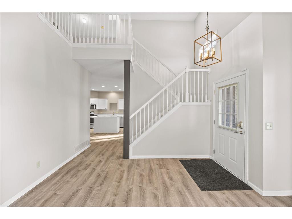 401 Hickory Lane N Oakdale MN 55128 7000327 image6