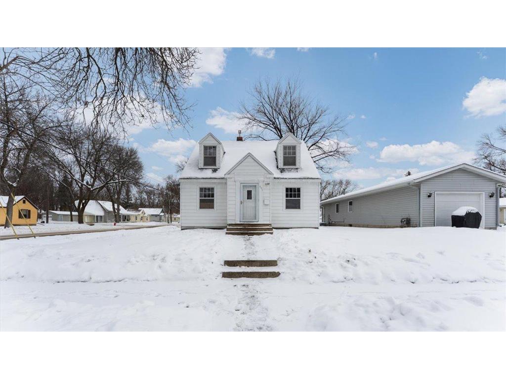 401 Julii Street Willmar MN 56201 6813456 image1