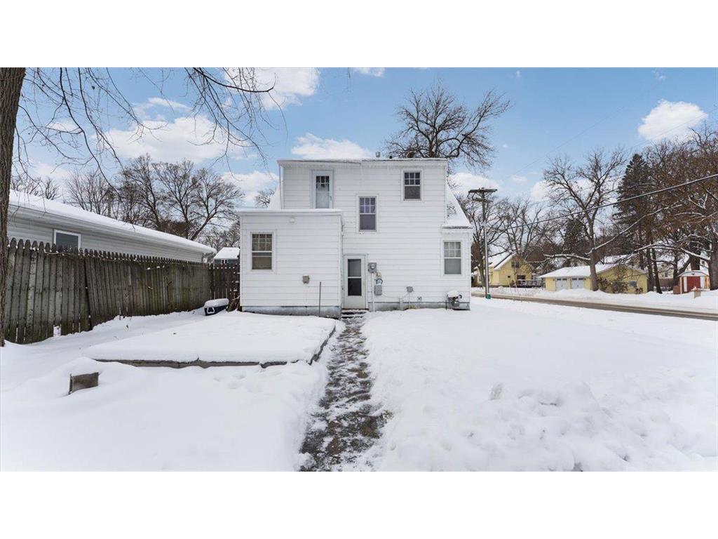 401 Julii Street Willmar MN 56201 6813456 image3