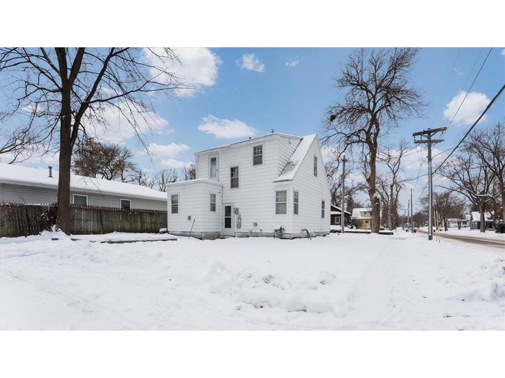 401 Julii Street Willmar MN 56201 6813456 image4