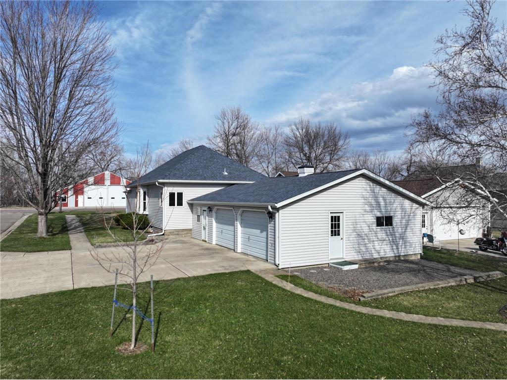 401 Lake Avenue S Balaton MN 56115 7042006 image26
