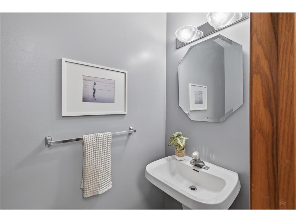401 Leeward Trail Woodbury MN 55129 7060981 image10