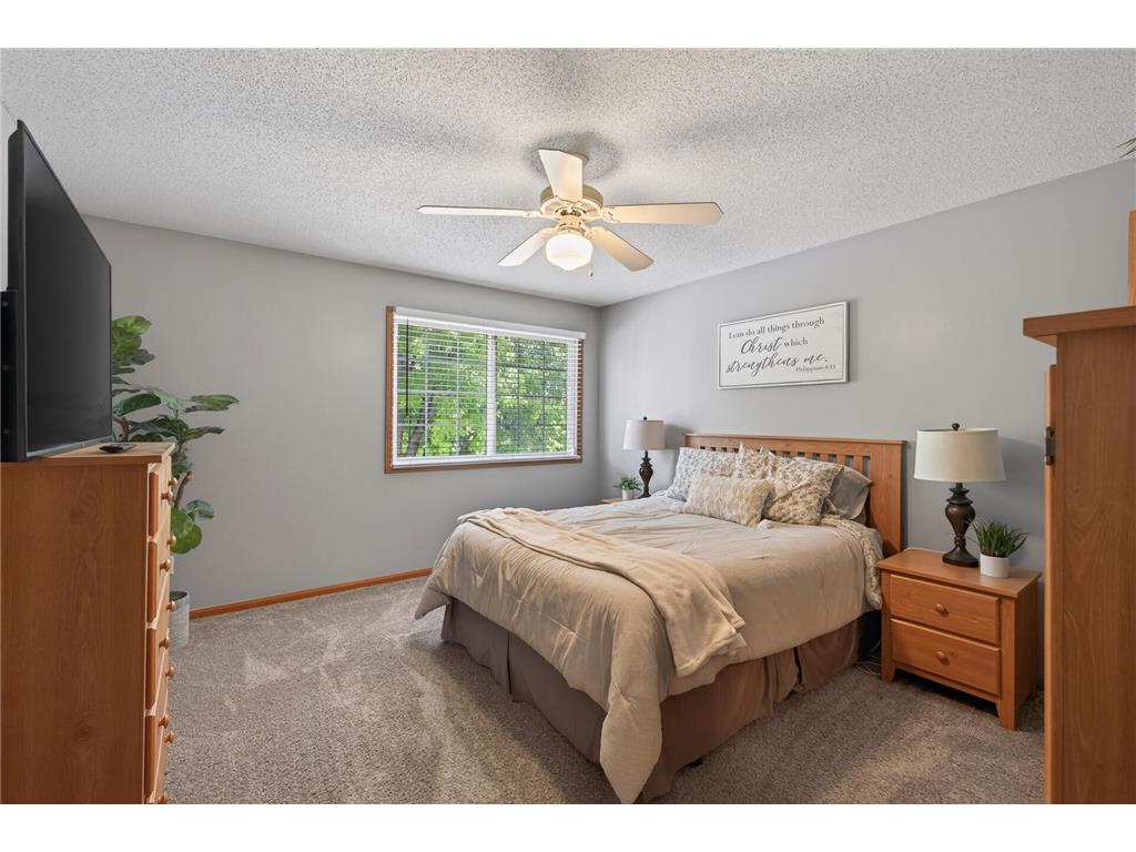 401 Leeward Trail Woodbury MN 55129 7060981 image12