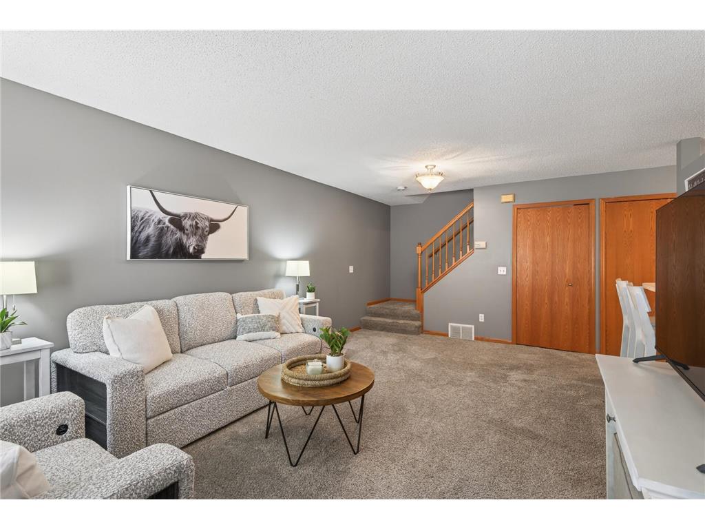 401 Leeward Trail Woodbury MN 55129 7060981 image8