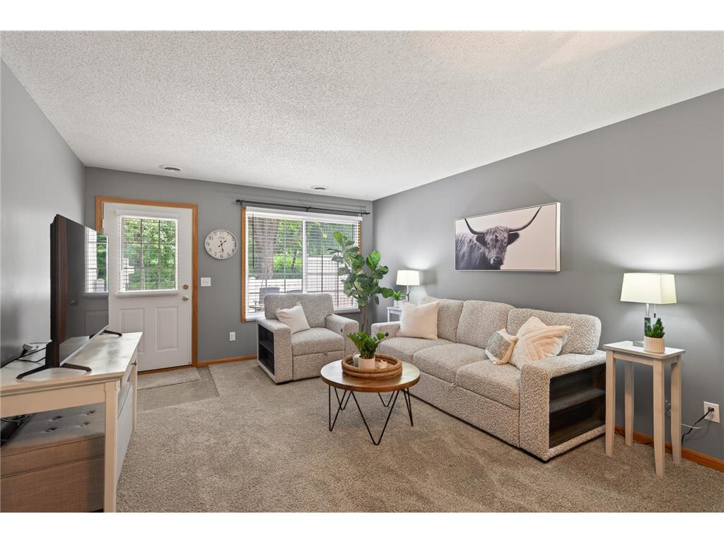401 Leeward Trail Woodbury MN 55129 7060981 image9