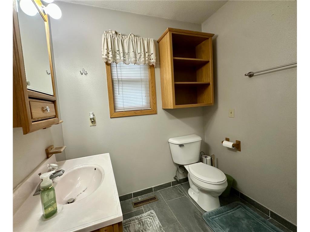 401 Lorrain Street Milroy MN 56263 6723343 image16