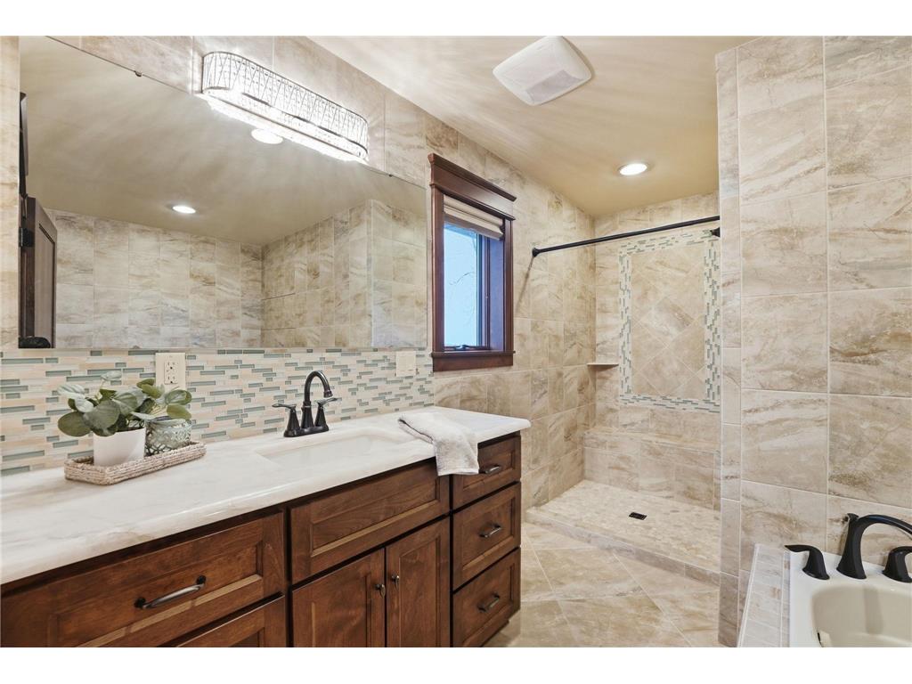 401 N 15th Street Kerkhoven MN 56252 7049930 image7
