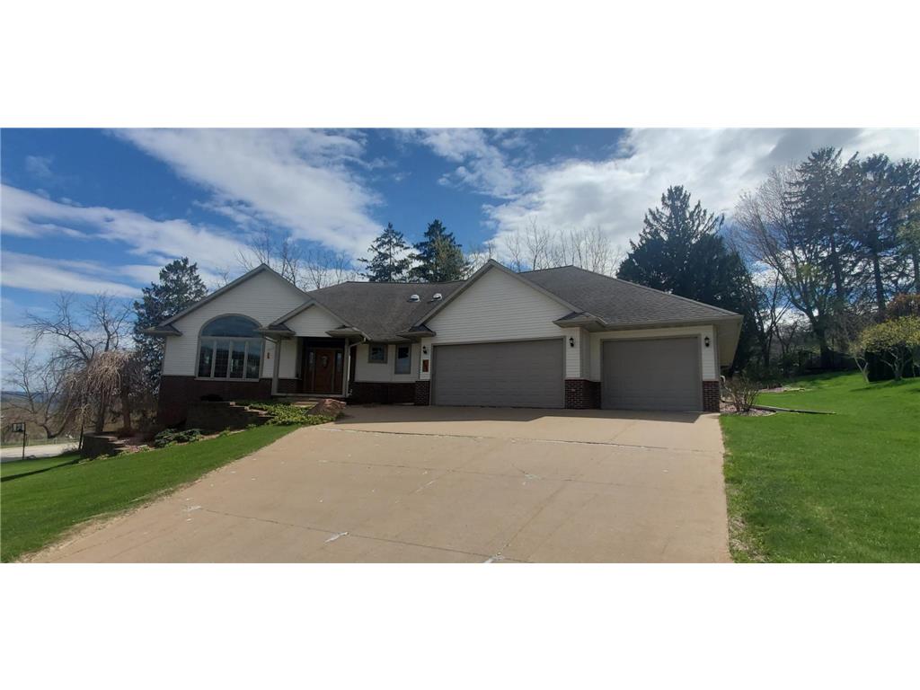 401 N Hill Street, La Crescent Twp, MN, 55947 MLS 6343068 Edina Realty