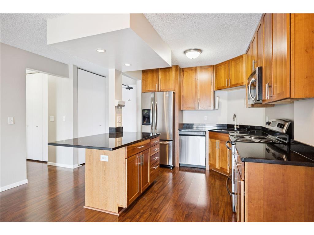 401 S 1st Street #1306 Minneapolis MN 55401 6824553 image4