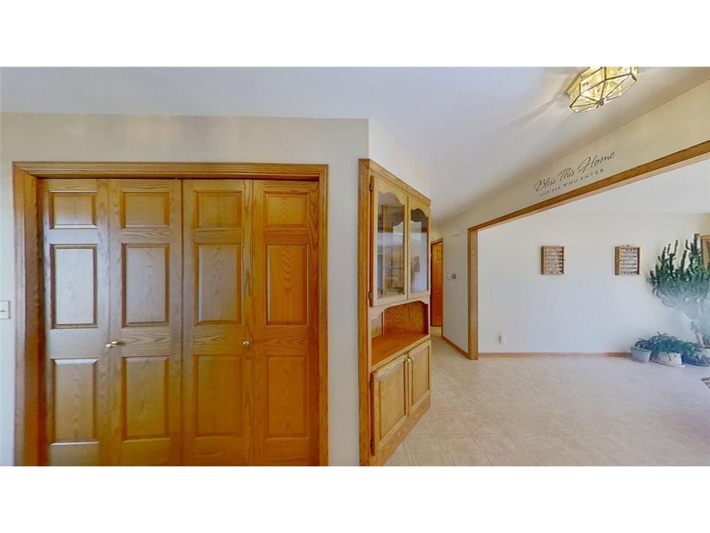 401 S Bruce Street S Marshall MN 56258 7098574 image8