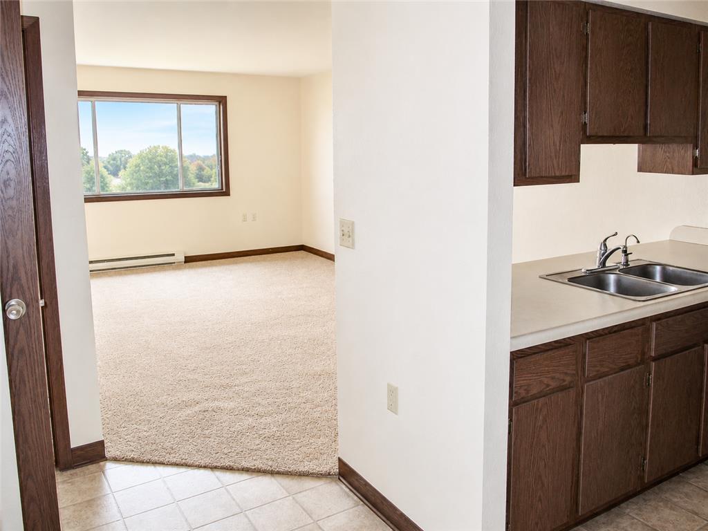401 S Oak Street #8 Ellsworth MN 56129 7105161 image1