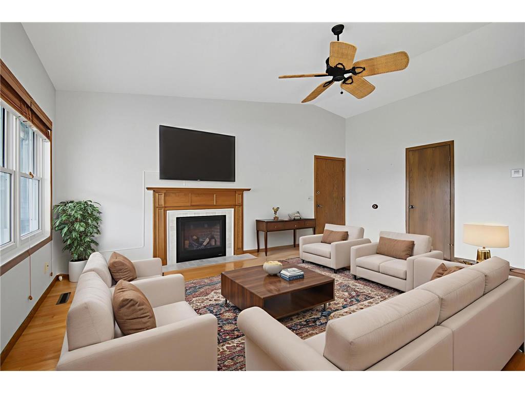 401 Walnut Avenue #201 Madison Lake MN 56063 - Madison Lake 6803399 image2