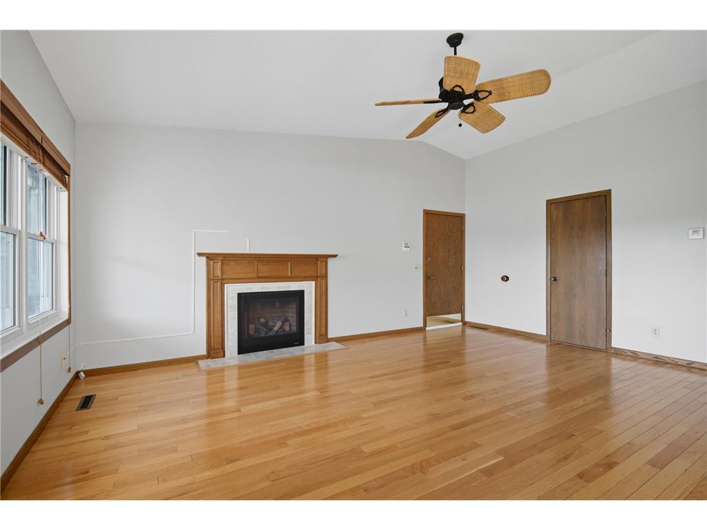 401 Walnut Avenue #201 Madison Lake MN 56063 - Madison Lake 6803399 image3