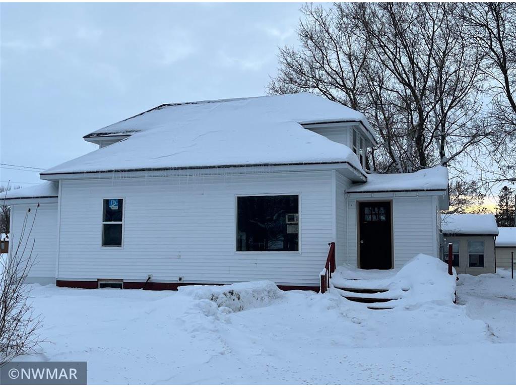 401 Ward Avenue Erskine MN 56535 6320389 image1