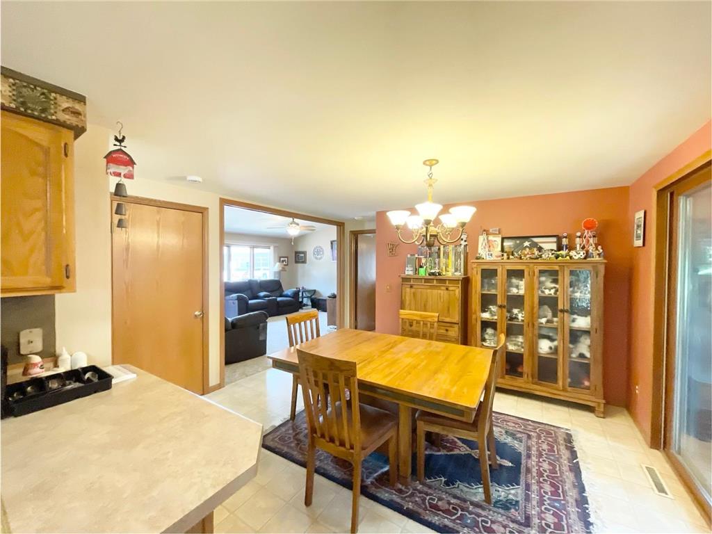 401 Wilson Street W Springfield MN 56087 7100742 image16