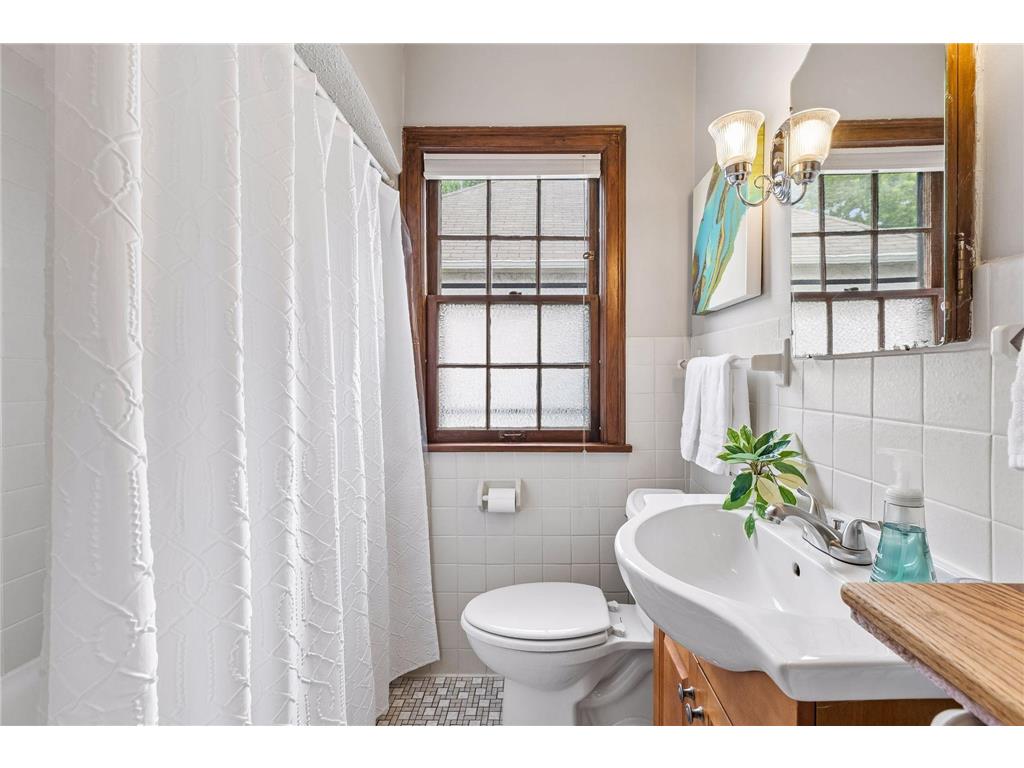 4011 Upton Avenue N Minneapolis MN 55412 7072080 image18