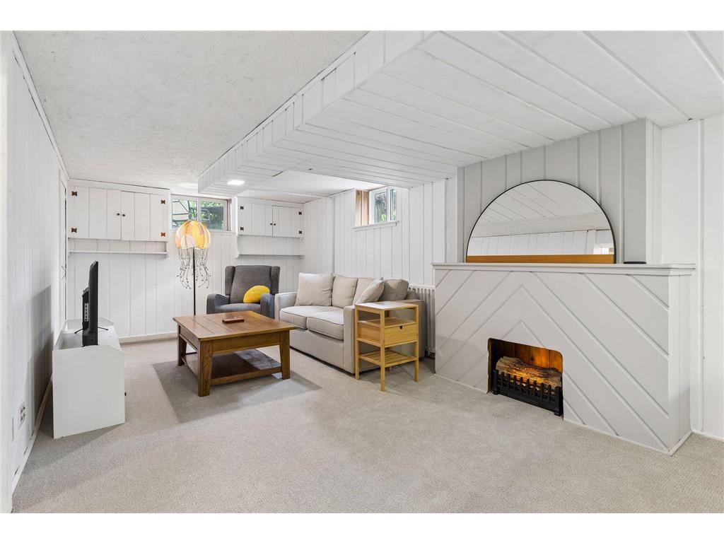4011 Upton Avenue N Minneapolis MN 55412 7072080 image25
