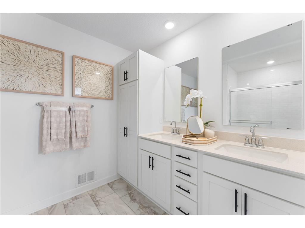 4012 Hayward Avenue N Oakdale MN 55128 7031482 image14