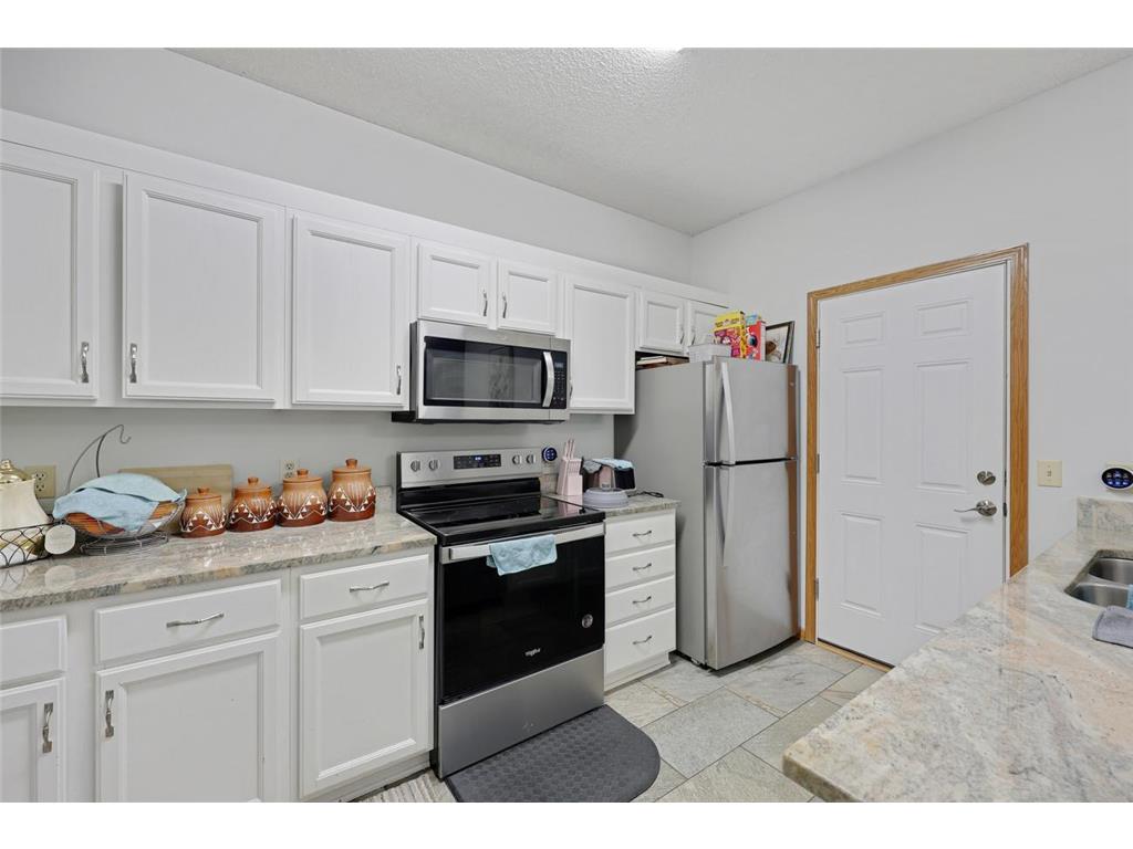 4013 Meadowlark Curve Eagan MN 55122 7060393 image11