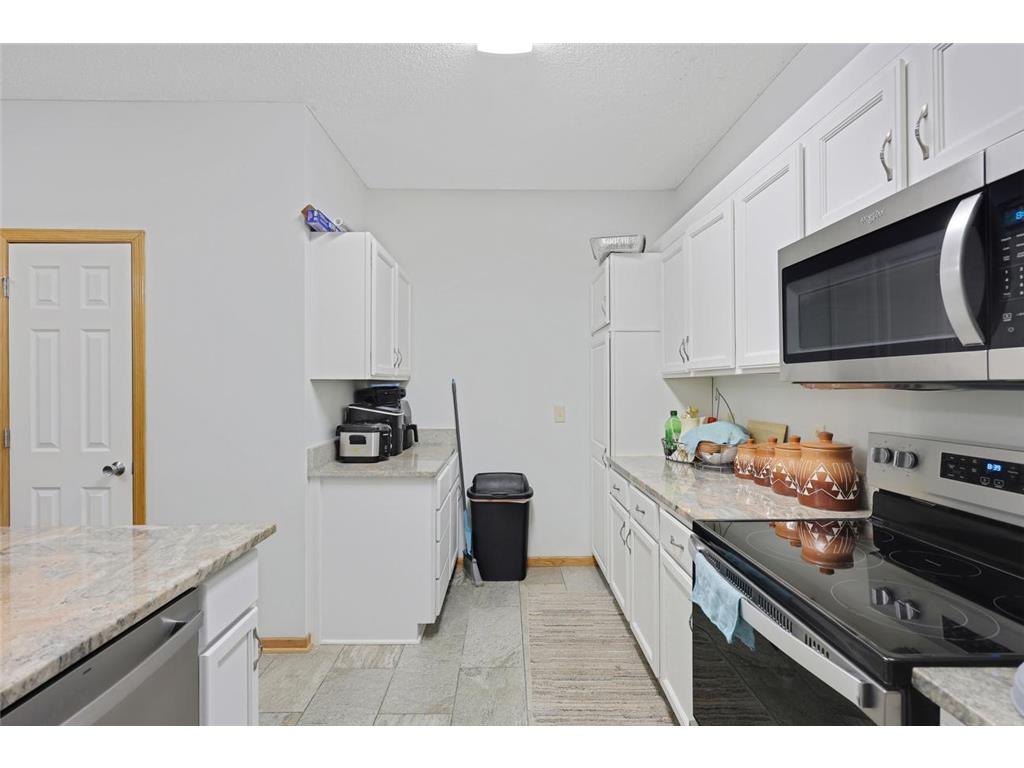 4013 Meadowlark Curve Eagan MN 55122 7060393 image14