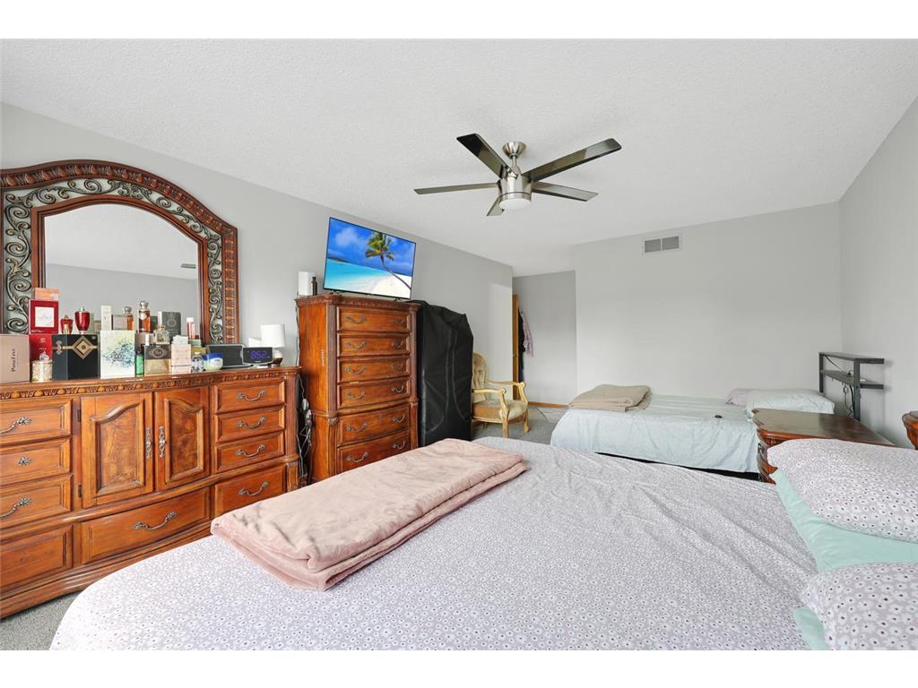 4013 Meadowlark Curve Eagan MN 55122 7060393 image19