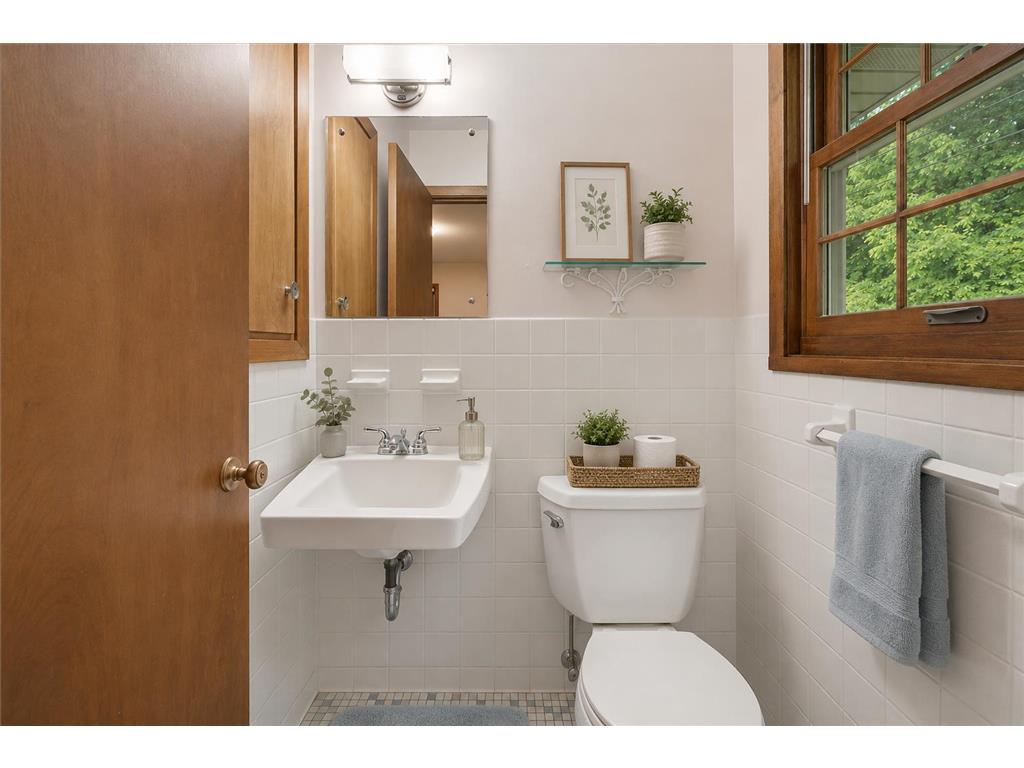 4015 Fairview Avenue N Arden Hills MN 55112 7096188 image6