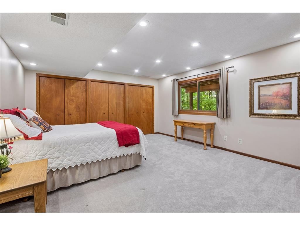 4015 Forestview Lane N Plymouth MN 55441 7067998 image32