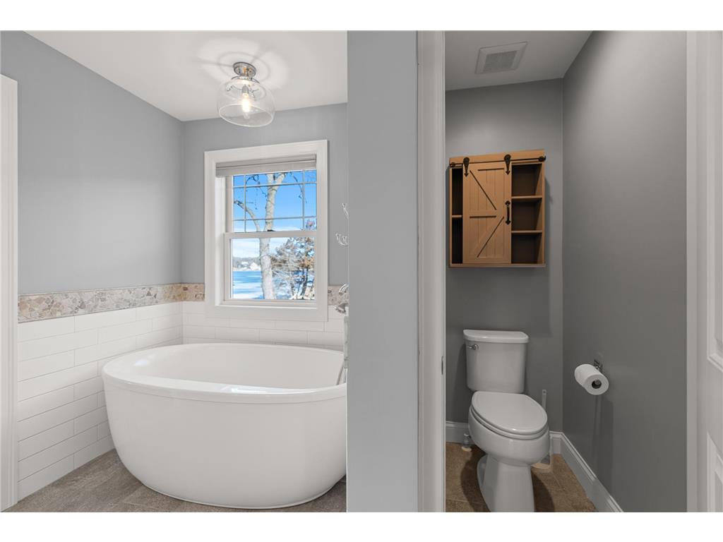 4018 Sunset Drive Spring Park MN 55384 - Lake Minnetonka 7030083 image9