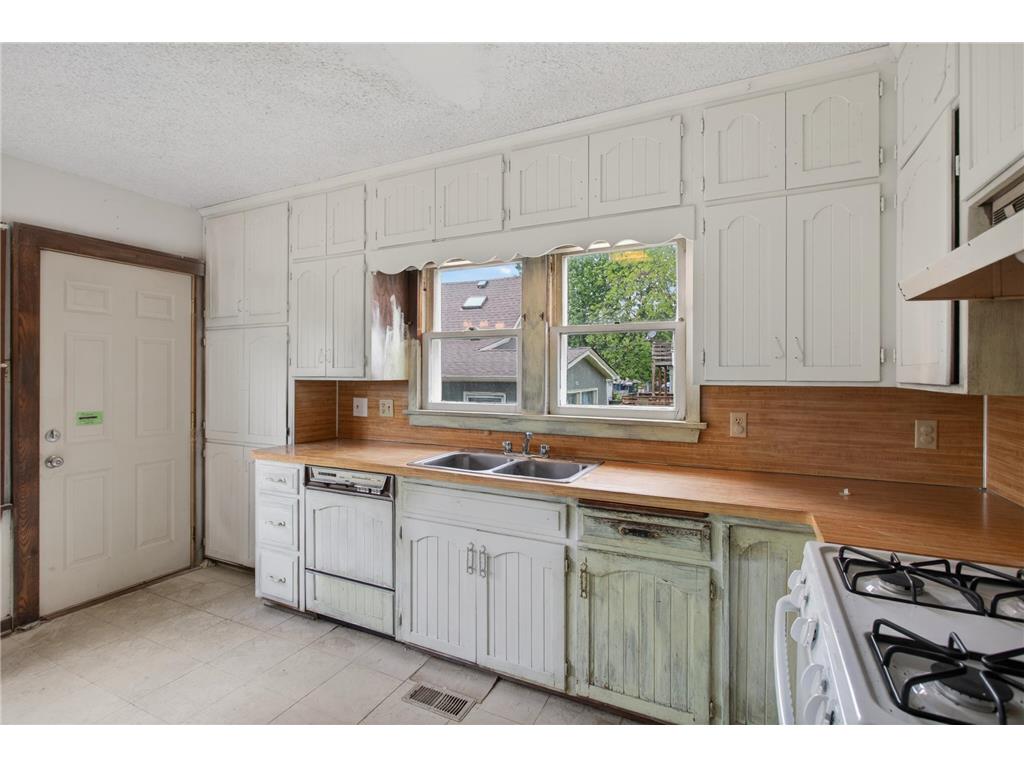 4019 Bryant Avenue N Minneapolis MN 55412 7074952 image5