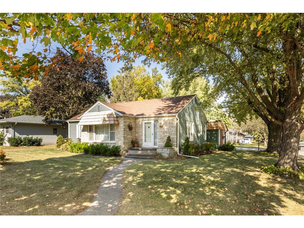 402 2nd Street NW Dodge Center MN 55927 6614299 image1