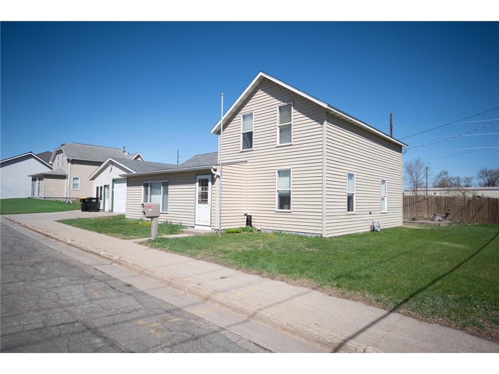 402 2nd Street S Sauk Centre MN 56378 7061668 image1