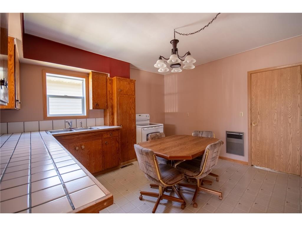 402 2nd Street S Sauk Centre MN 56378 7061668 image4