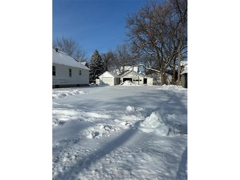 402 6th Place NW Austin MN 55912 6823738 image1