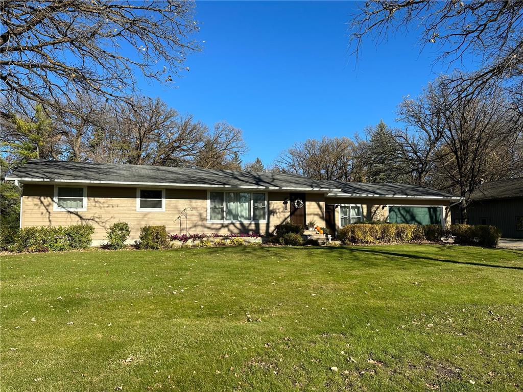 402 7th Avenue SE Roseau MN 56751 6499257 image1