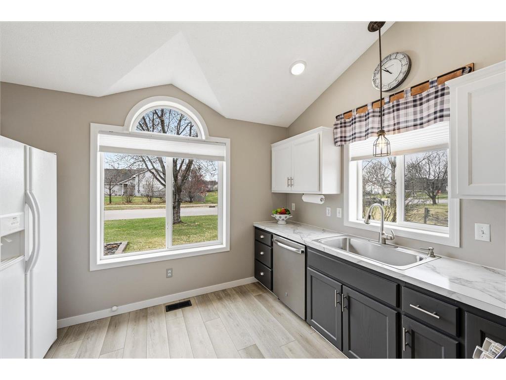 402 Birch Street SW Isanti MN 55040 7039343 image6